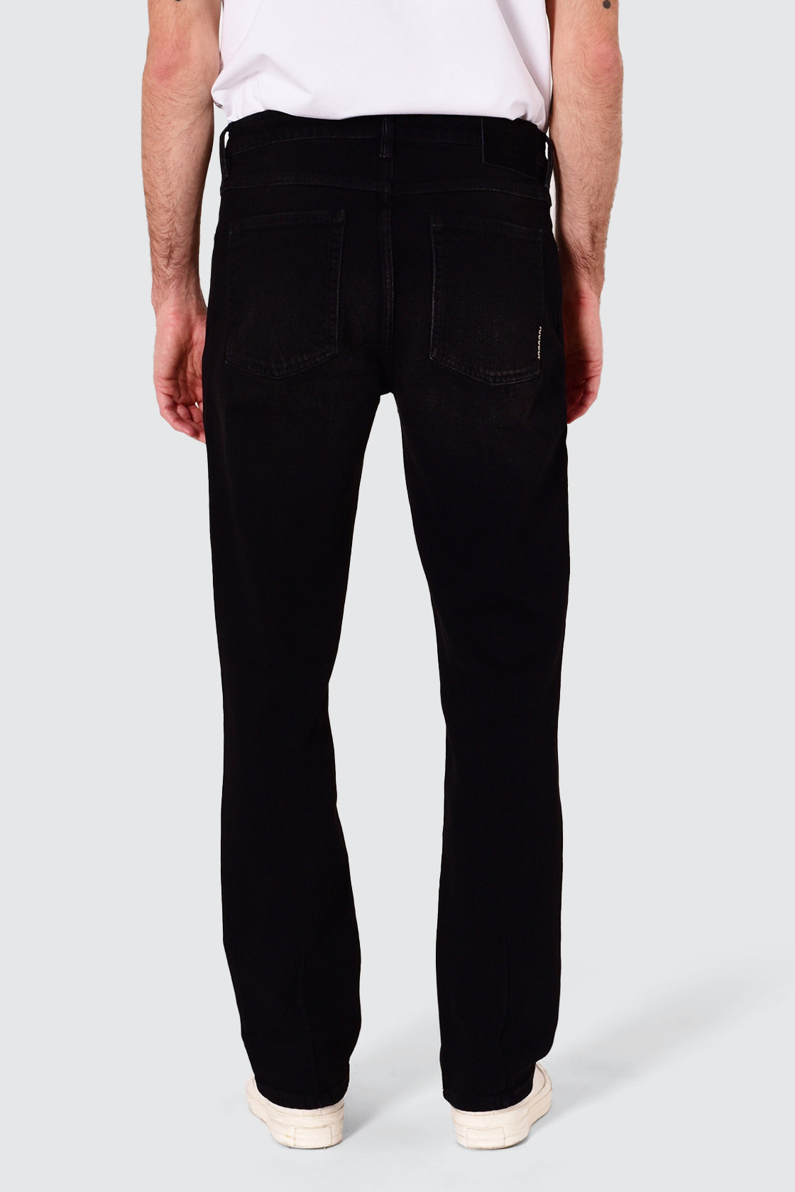 Neuw Ray Straight Riviera Jean 32L Faded Black