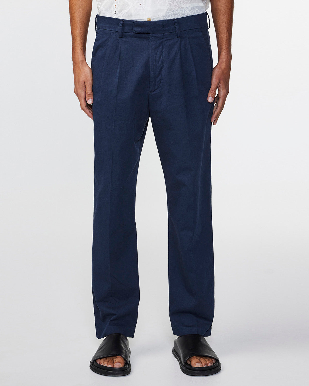 NN07 1803 Fritz Pleated Taper Trouser L32 Navy Blue