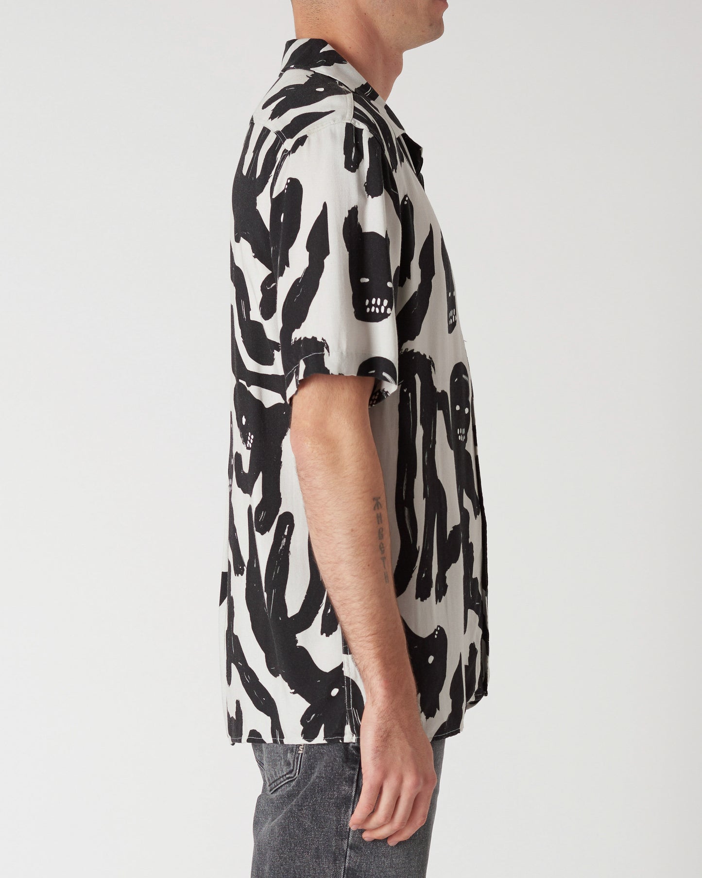 Neuw Leadbeater Shirt Light Sand