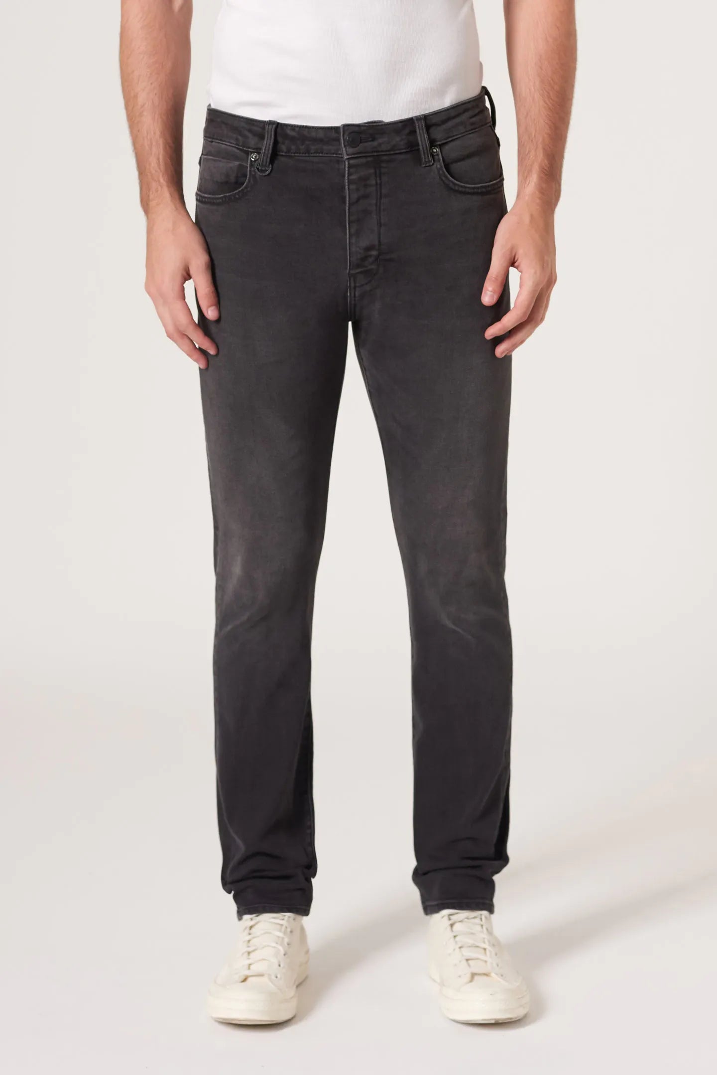 Neuw Ray Tapered Box Car Jean 32L Car