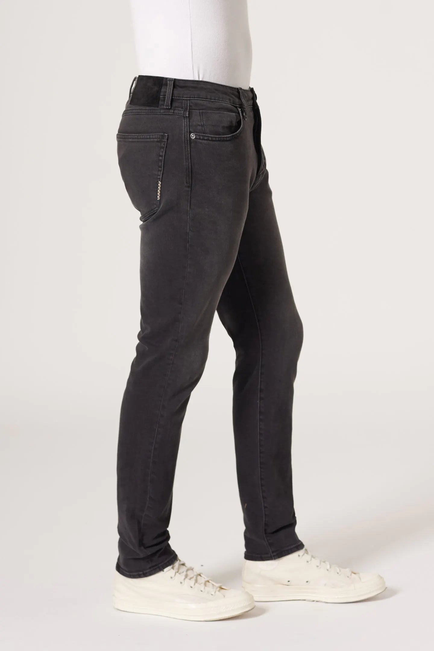Neuw Ray Tapered Box Car Jean 32L Car