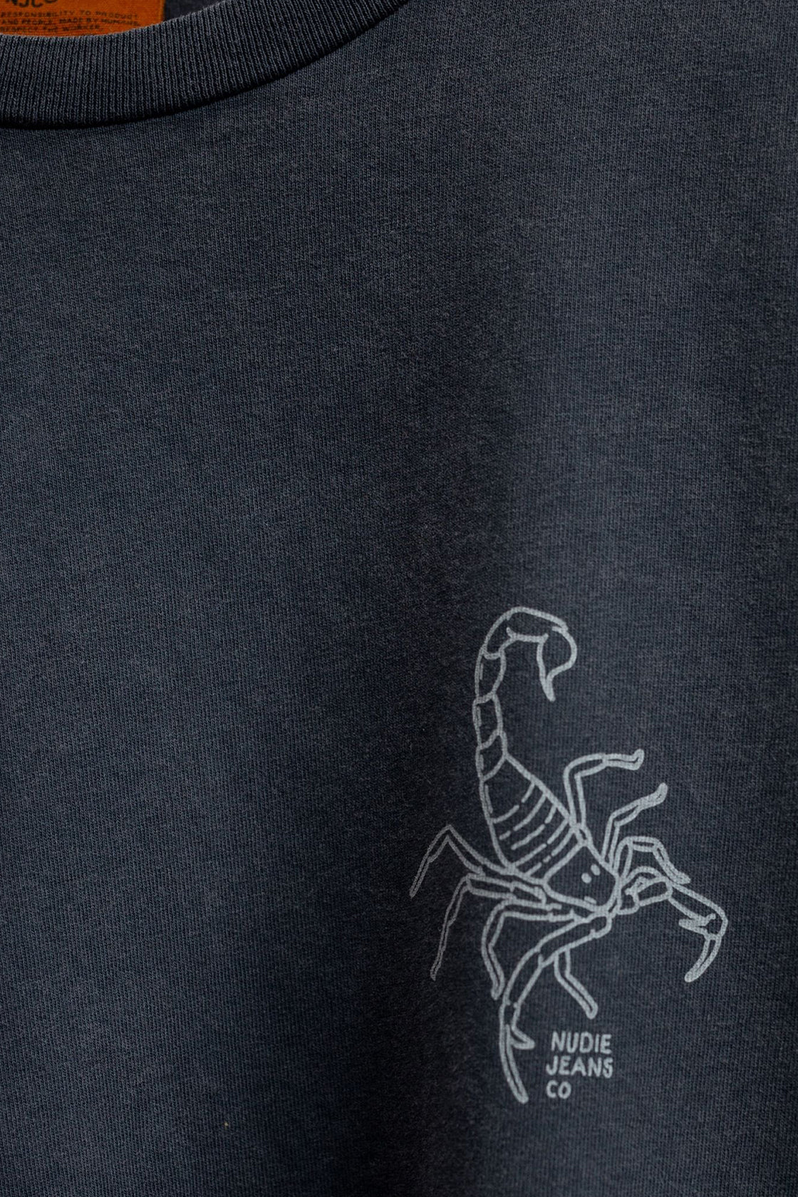 Nudie Jeans Roy Sand Tracks Tee Antracite