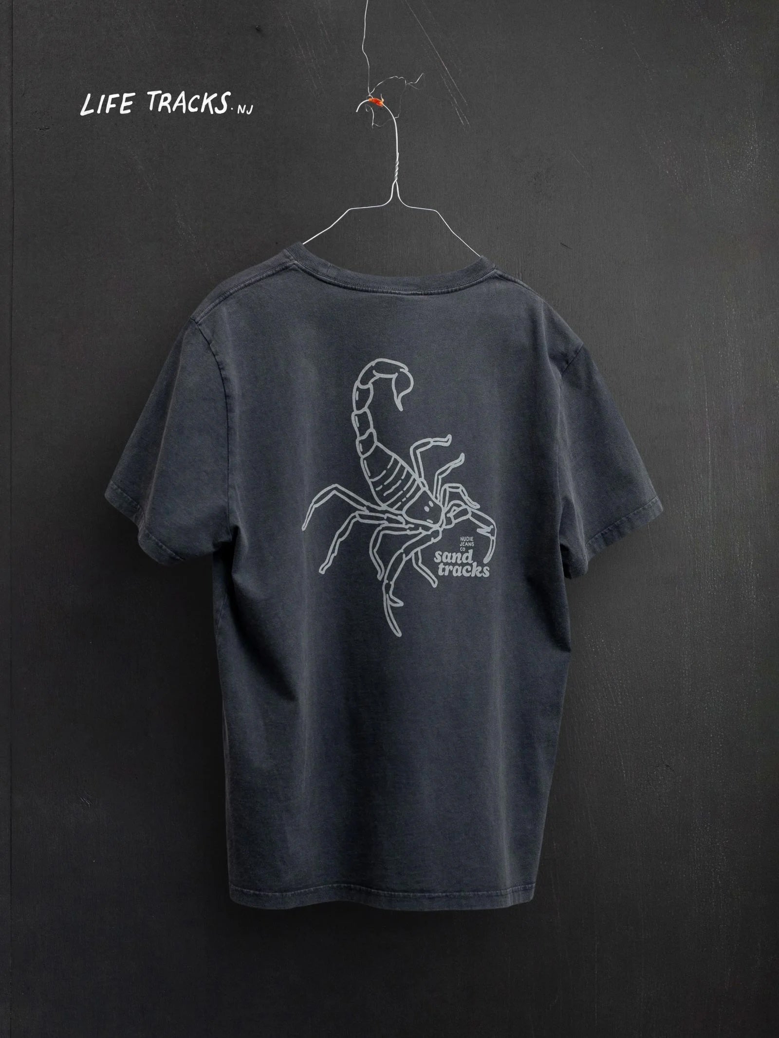 Nudie Jeans Roy Sand Tracks Tee Antracite