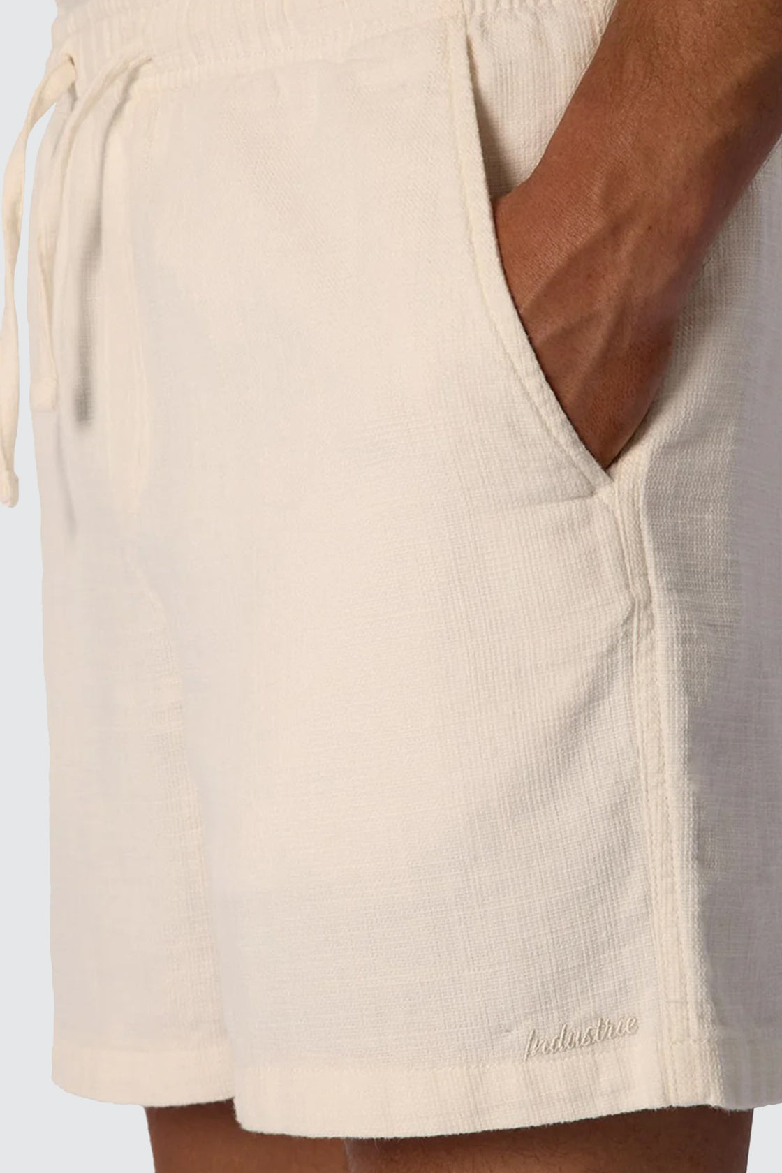 Industrie The Mallorca Short Ivory