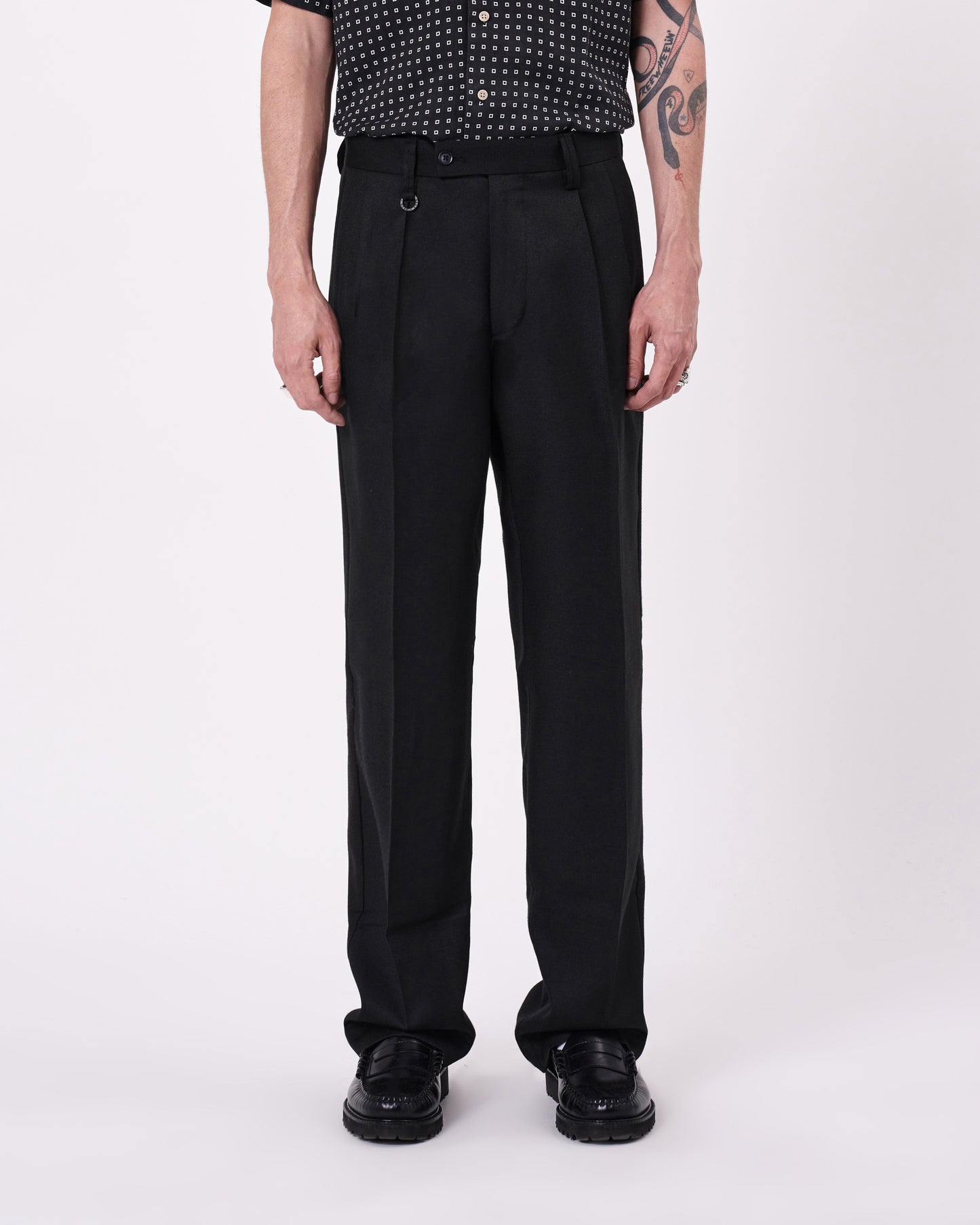 Neuw Cave Relaxed Wool Pant L32 Black