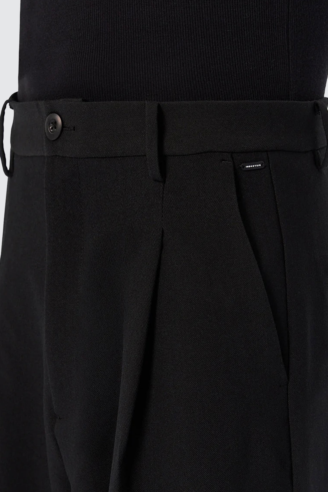 Industrie The Light Weight Classic Fit Lusso Pant Black