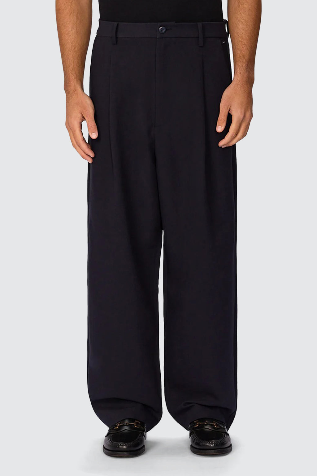 Industrie The Light Weight Classic Fit Lusso Pant Navy