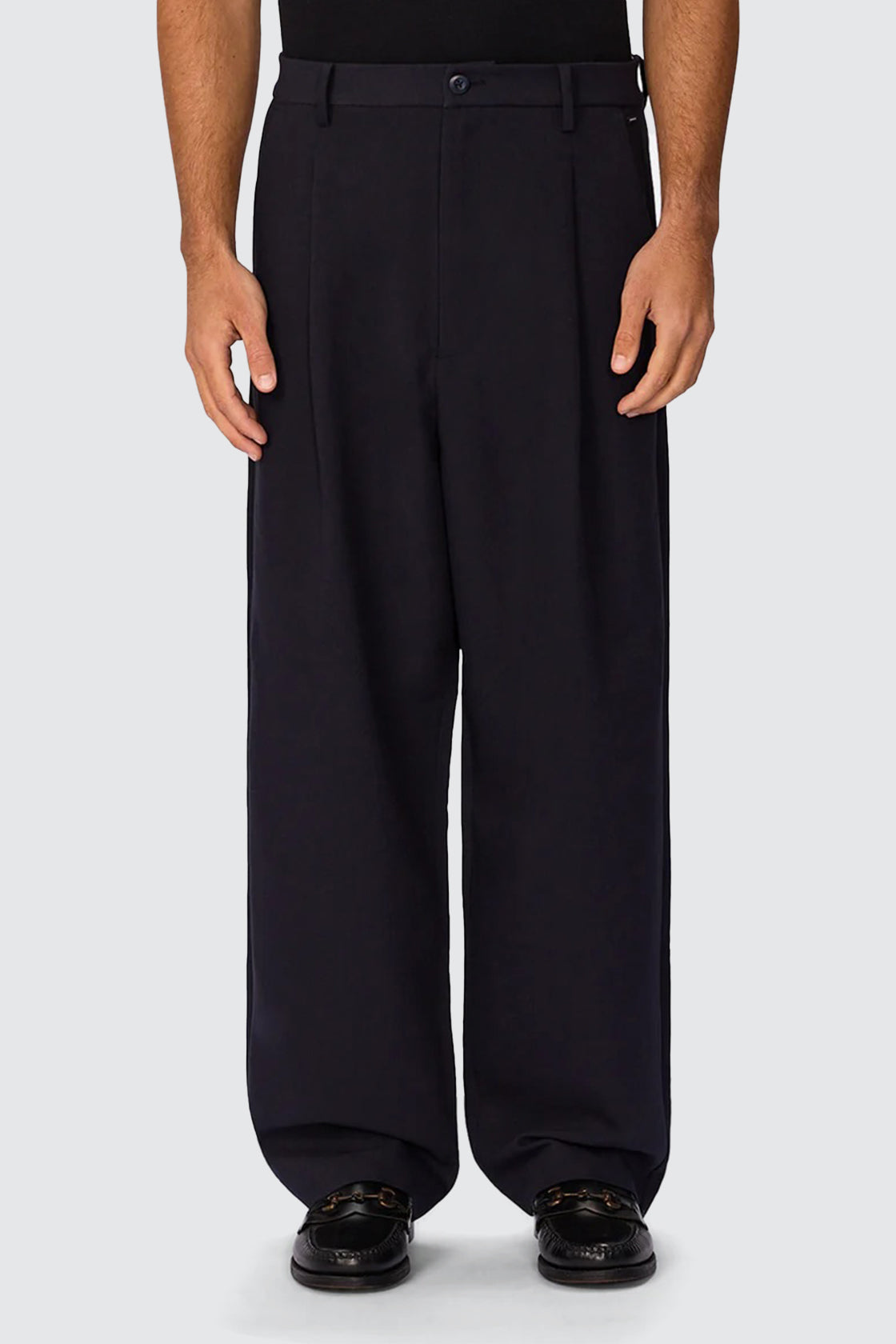 Industrie The Light Weight Classic Fit Lusso Pant Navy