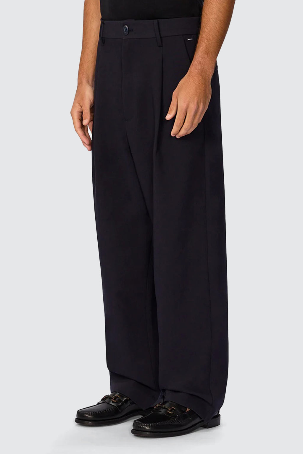 Industrie The Light Weight Classic Fit Lusso Pant Navy