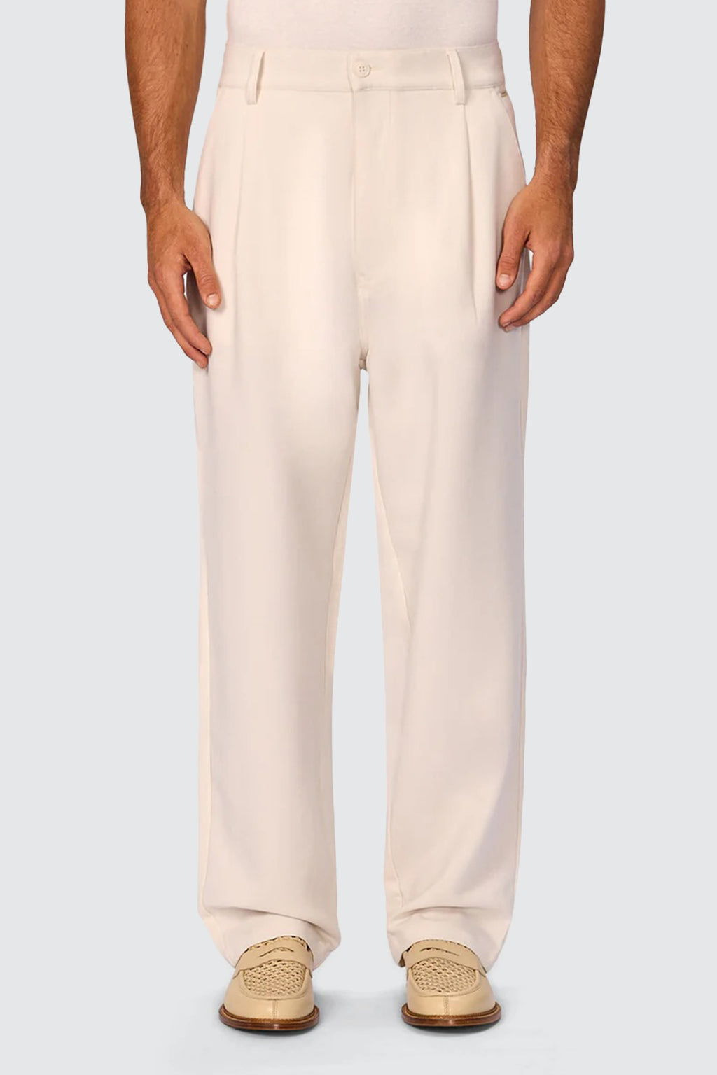 Industrie The Light Weight Classic Fit Lusso Pant Ecru