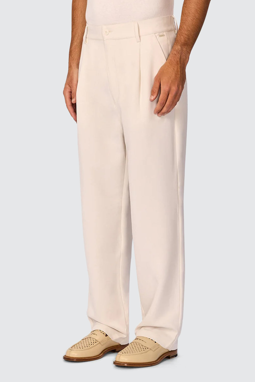 Industrie The Light Weight Classic Fit Lusso Pant Ecru