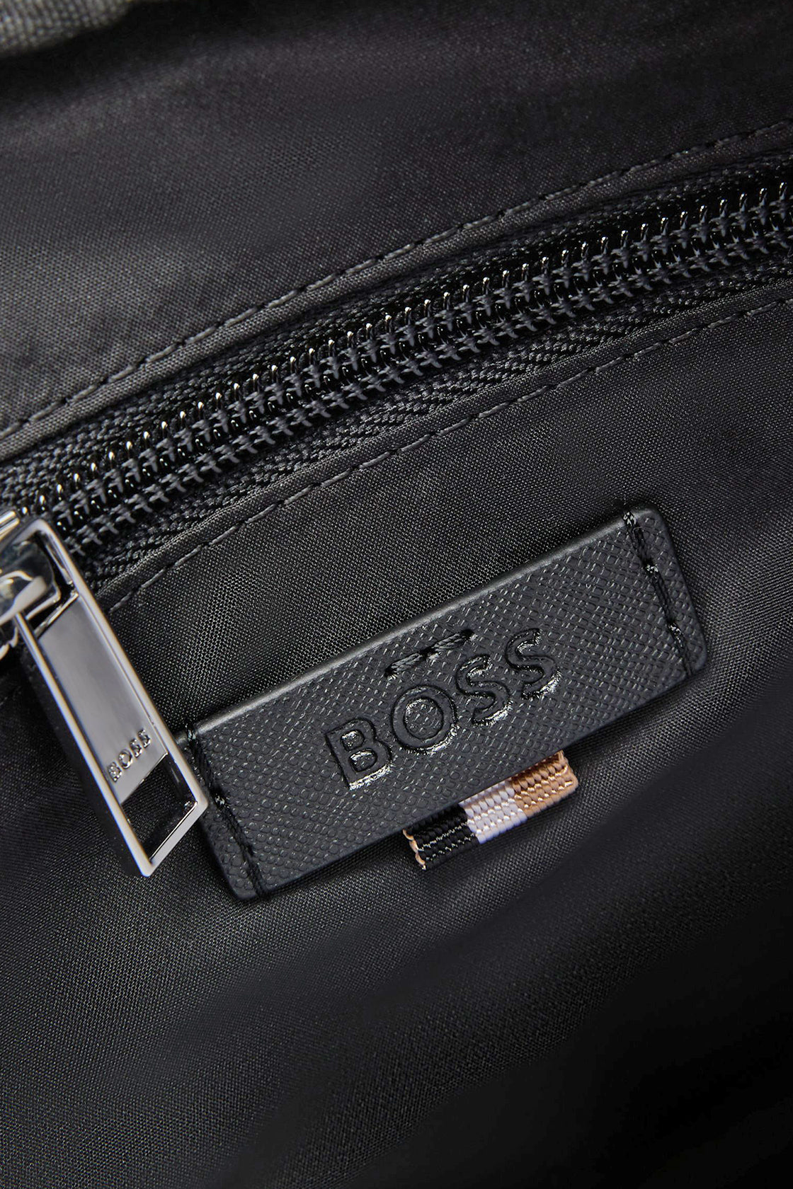 Hugo Boss Zair Large Leather Washbag Black
