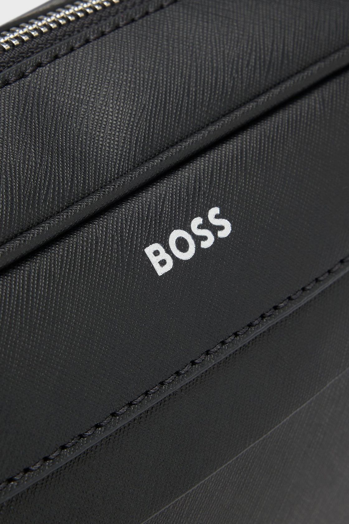 Hugo Boss Zair Large Leather Washbag Black