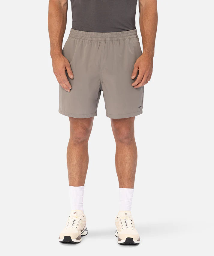 Industrie The Owens Tech Short Basil