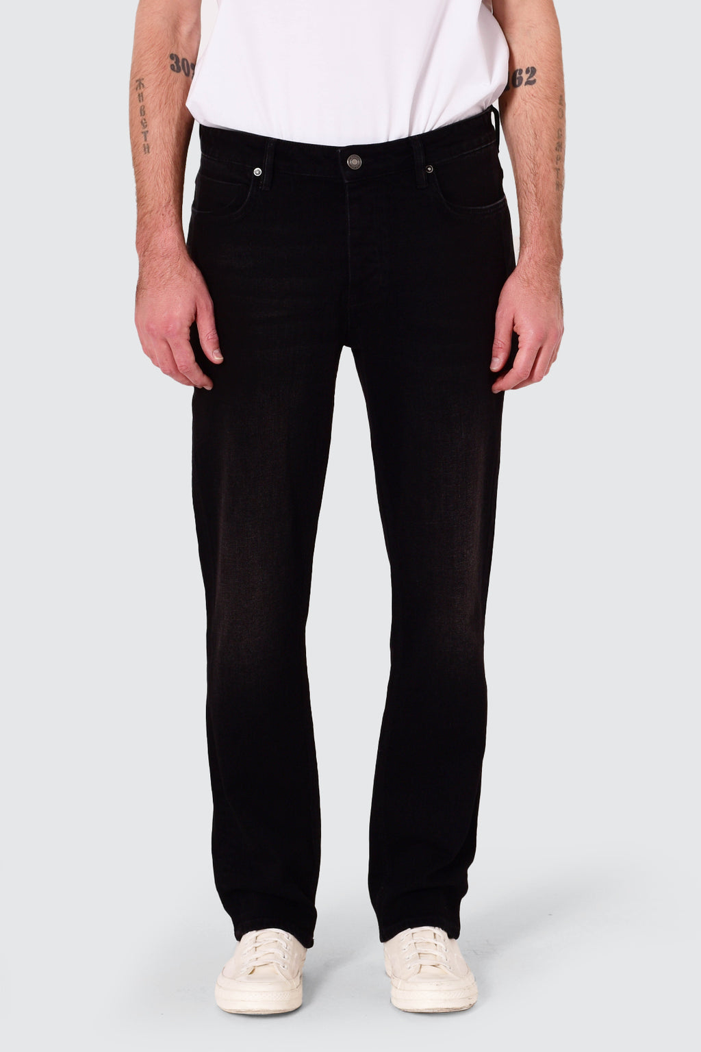Neuw Ray Straight Riviera Jean 32L Faded Black